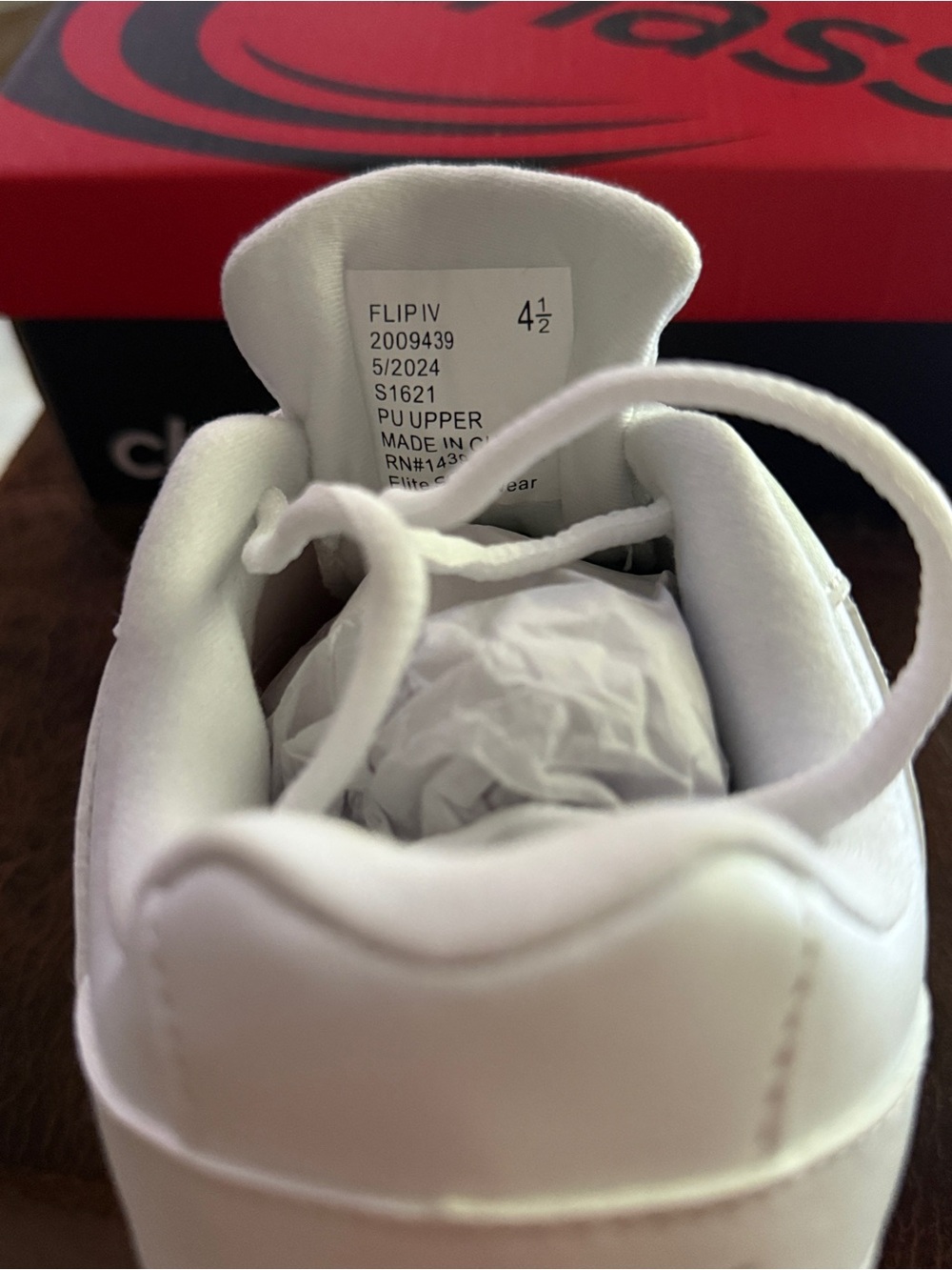 Chassé Kids White Sneakers with Red Accent - Lightweight Athletic Shoes - Picture 5 of 5